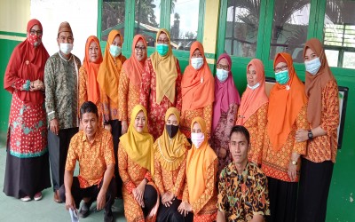 Pengawas Madrasah Verifikasi dan Validasi Kisi-Kisi Soal dan Butir Soal Ujian Madrasah di MTs Al-Yusra Kota Gorontalo